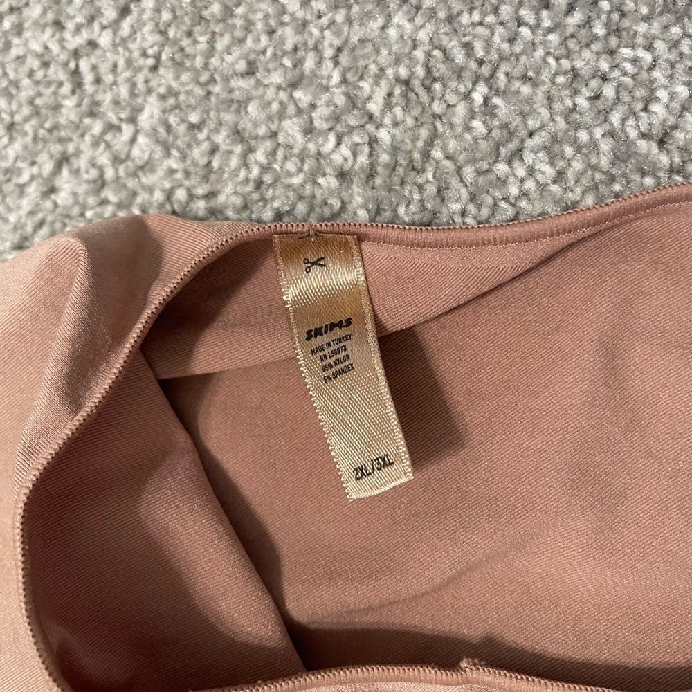 Skins Long Sleeve Scoop Neck Bodysuit - Picture 5 of 9